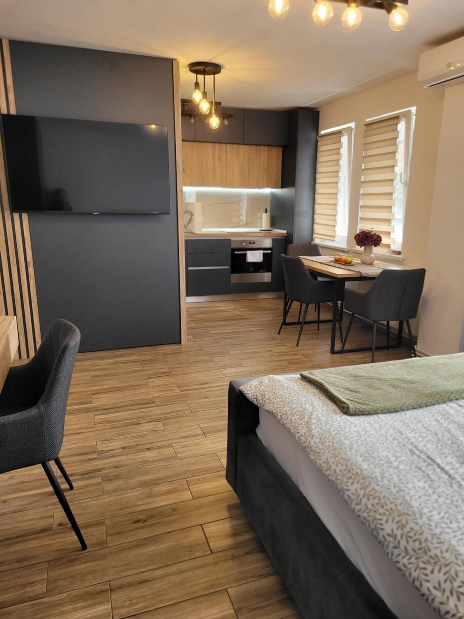 Stella Appartement Târgu-Mureş Buitenkant foto